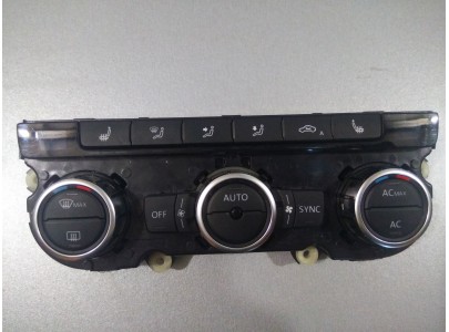 Панель управления климатической установкой Volkswagen Passat