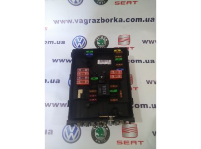 Блок предохранителей моторного отсека Skoda Octavia, Superb, Yeti /Volkswagen Passat B6-B7/ Seat Toledo,Altea,Leon ,1k0937125