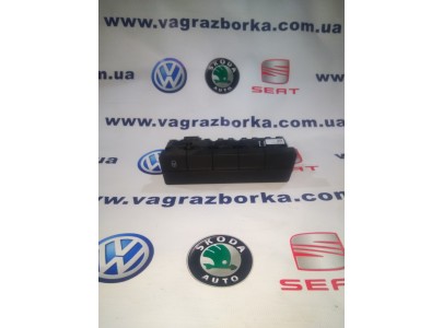 Панель управления с кнопками Skoda Octavia A7