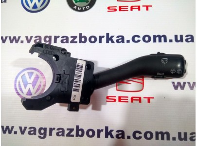 Переключатель света и указателя поворотов Skoda Fabia