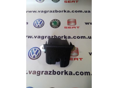 Замок крышки багажника Skoda Octavia/Fabia/Superb/Roomster, Seat Altea/Toledo/Leon , Volkswagen Passat B6/B7