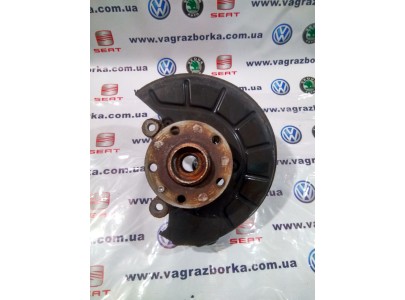 Кулак поворотный левый Skoda Octavia / Seat Leon, Altea,Toledo