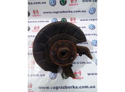 Кулак поворотный правый  Skoda Octavia/Seat Leon, Altea ,Toledo