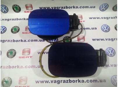 Крышка лючка заливной горловины для  Skoda Octavia A7 