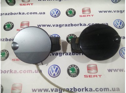 Крышка лючка заливной горловины для  Skoda Fabia Combi/Sedan