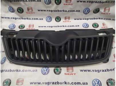 Решетка радиатора Skoda Fabia/Roomster (2011-2015)
